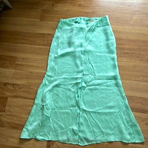 NWT H&M Women’s Mint Green Satin Maxi Skirt with Front Slit Size 6